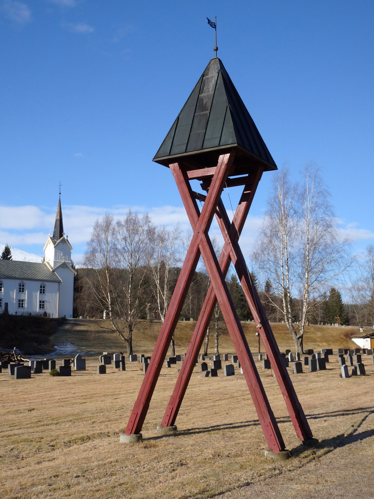 Moltrom i Meråker: KIRKEKLOKKA FRA KJØRKBYEN